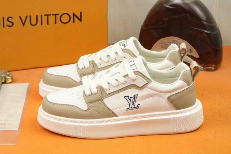 Picture of Louis Vuitton Shoes _SKULVsz38-43mnf015515224